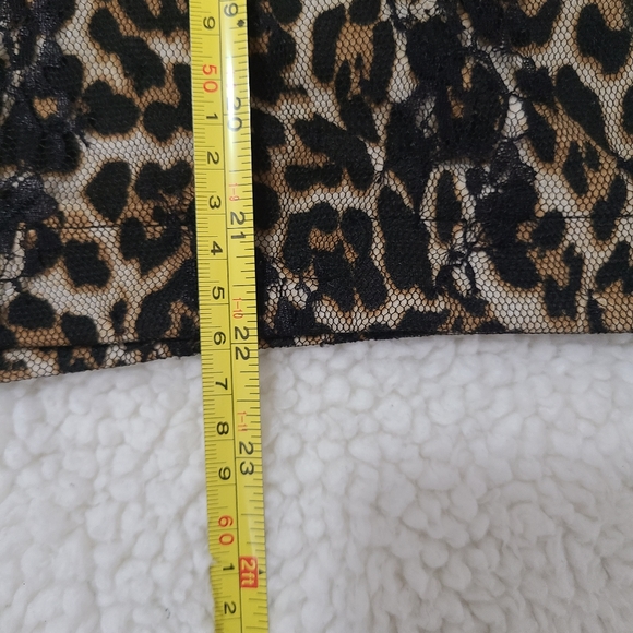 Max & Co. leopard and lace pencil skirt - Picture 5 of 8